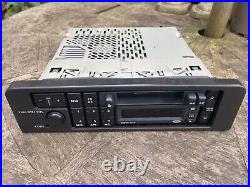 Clarion diversity p38 range rover radio fully working Prc 7617
