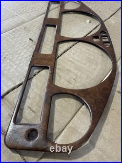 Lot4 RANGE ROVER P38 Walnut Wood Clock Surround Lot4 RANGE ROVER P38 Walnut Wood Clock Surround