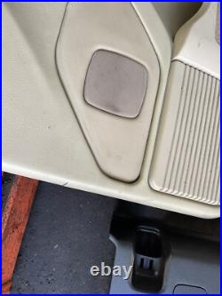Range Rover P38 2.5 4.0 4.6 Cream And Black 5 Bar Leather Interior Seats 94-02 Range Rover P38 2.5 4.0 4.6 Cream And Black 5 Bar Leather Interior Seats 94-02