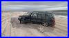 Range_Rover_P38_Gets_Stuck_On_The_Beach_Also_Pulls_Out_A_Stuck_Disco_01_zg
