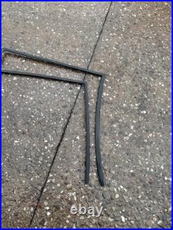 Range Rover P38 Near Side And Off Side Rear Rubber Door Window Seals Pair Ok
