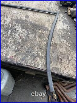 Range Rover P38 Near Side And Off Side Rear Rubber Door Window Seals Pair Ok Range Rover P38 Near Side And Off Side Rear Rubber Door Window Seals Pair Ok